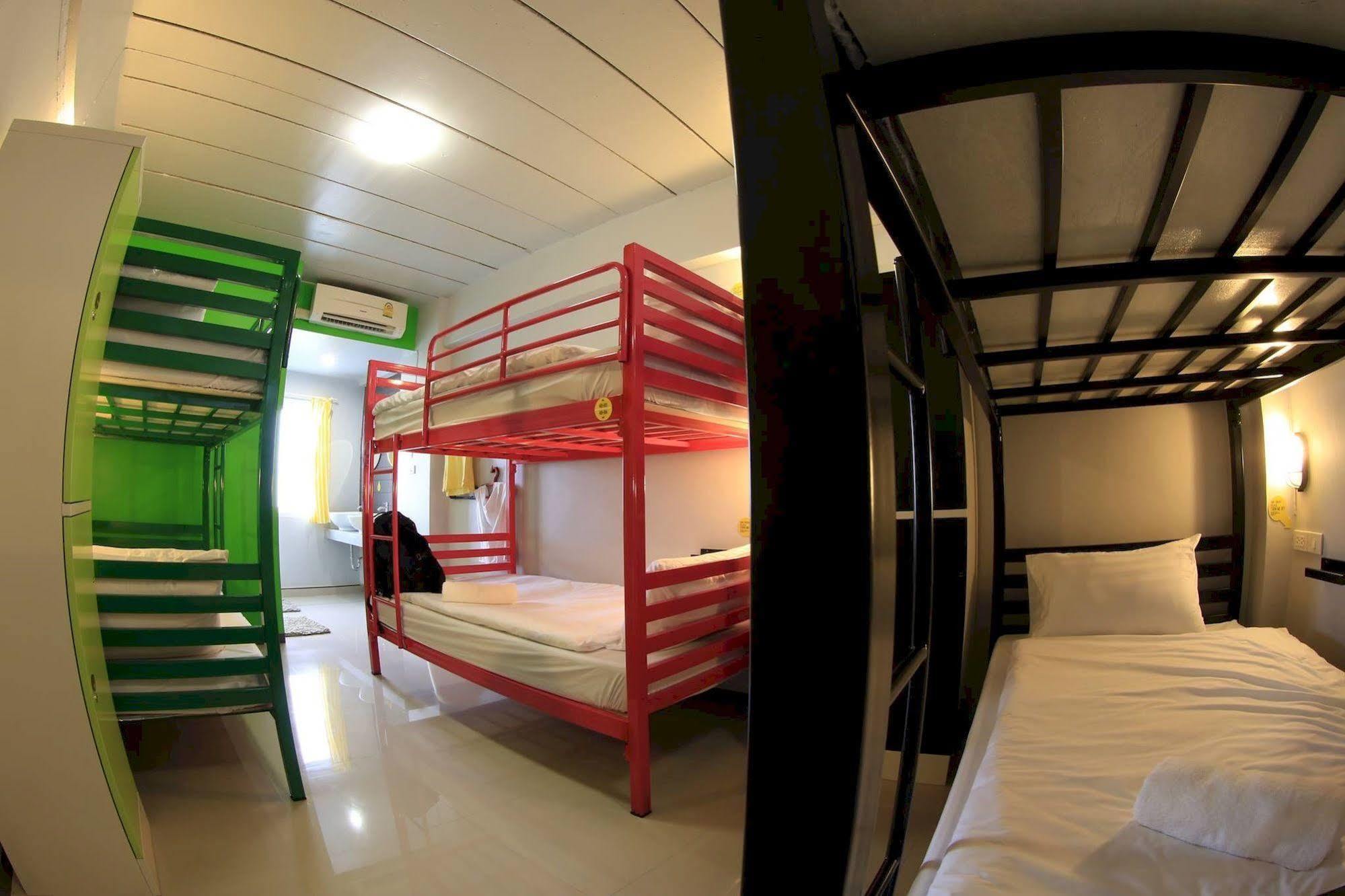 S1Hostel Bangkok Dış mekan fotoğraf