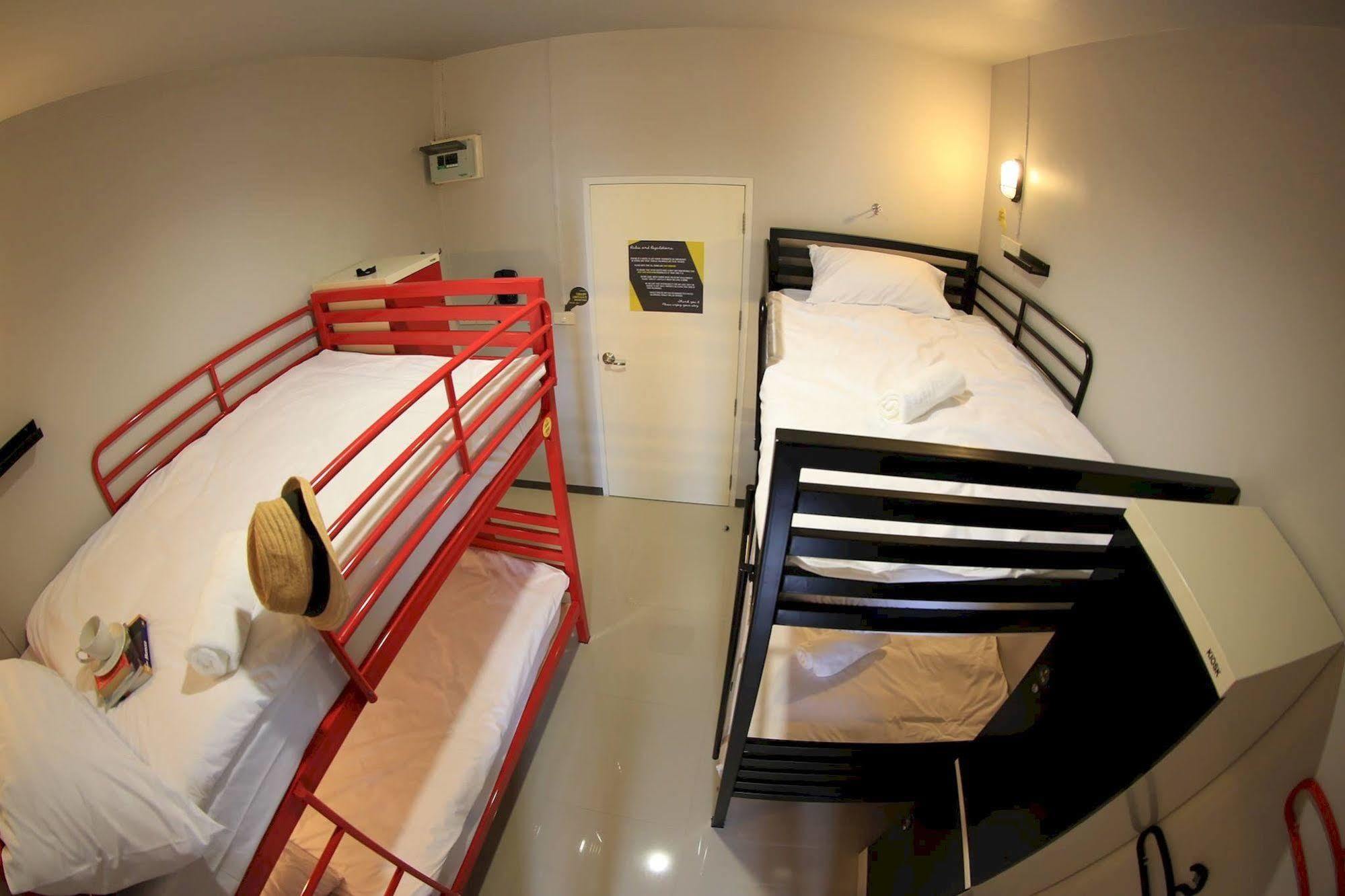 S1Hostel Bangkok Dış mekan fotoğraf